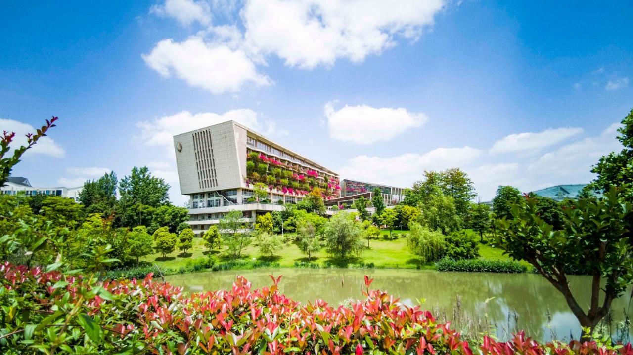 インターコンチネンタル ヘイロン レイク 眉山市 エクステリア 写真