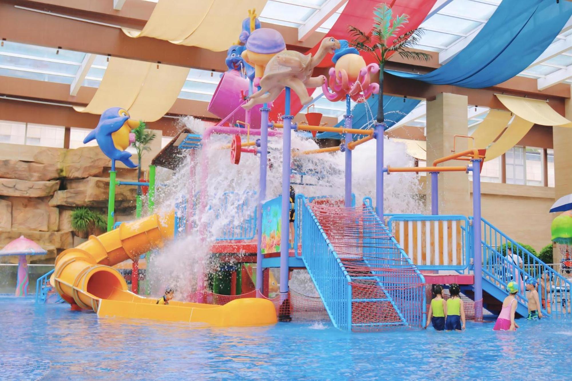 インターコンチネンタル ヘイロン レイク 眉山市 エクステリア 写真